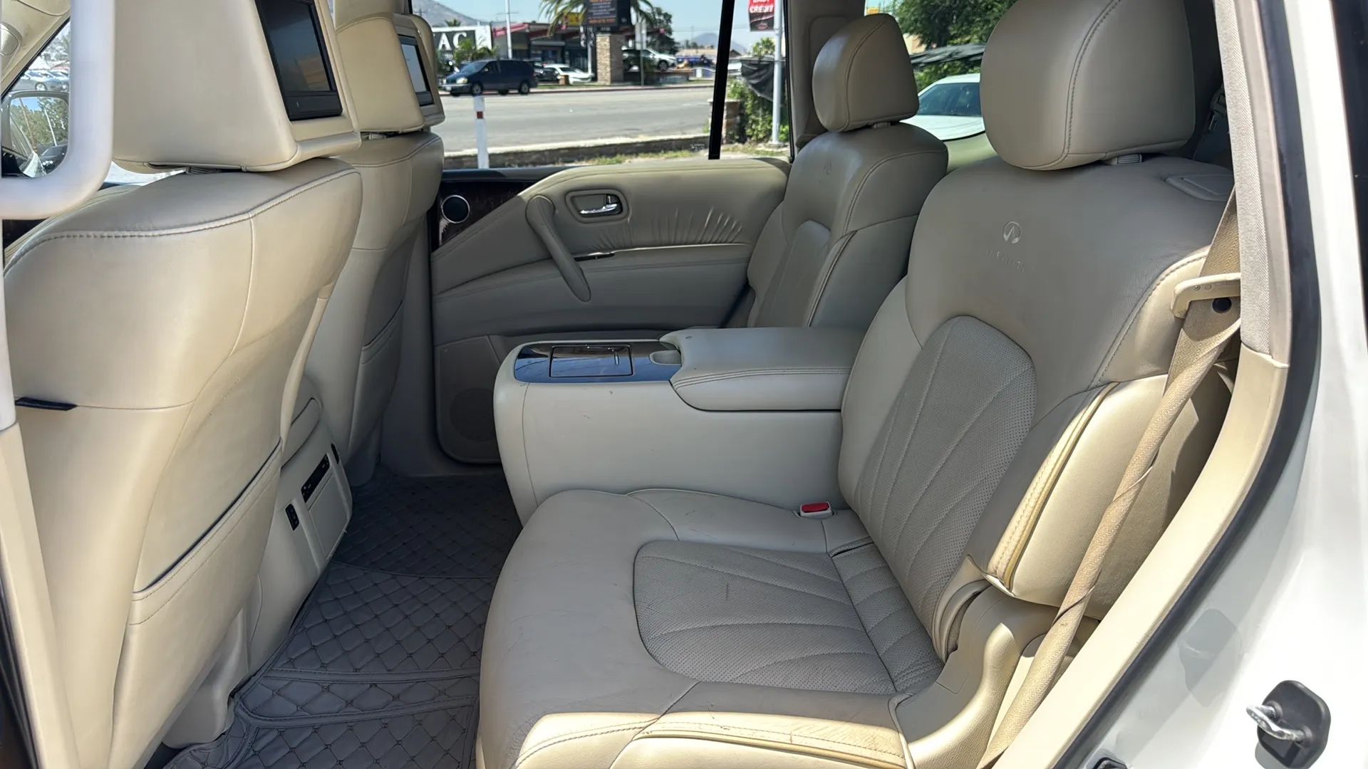 2014 INFINITI QX80 Base - Photo 14
