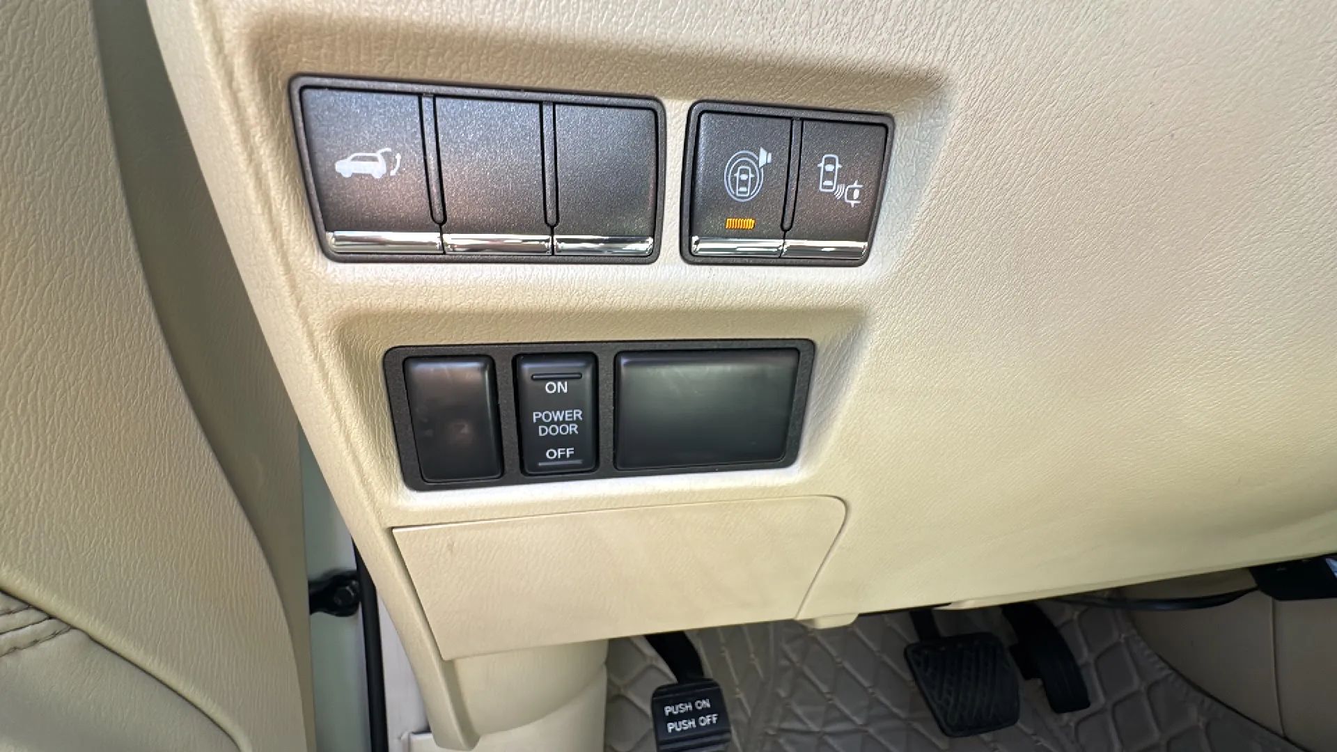 2014 INFINITI QX80 Base - Photo 22