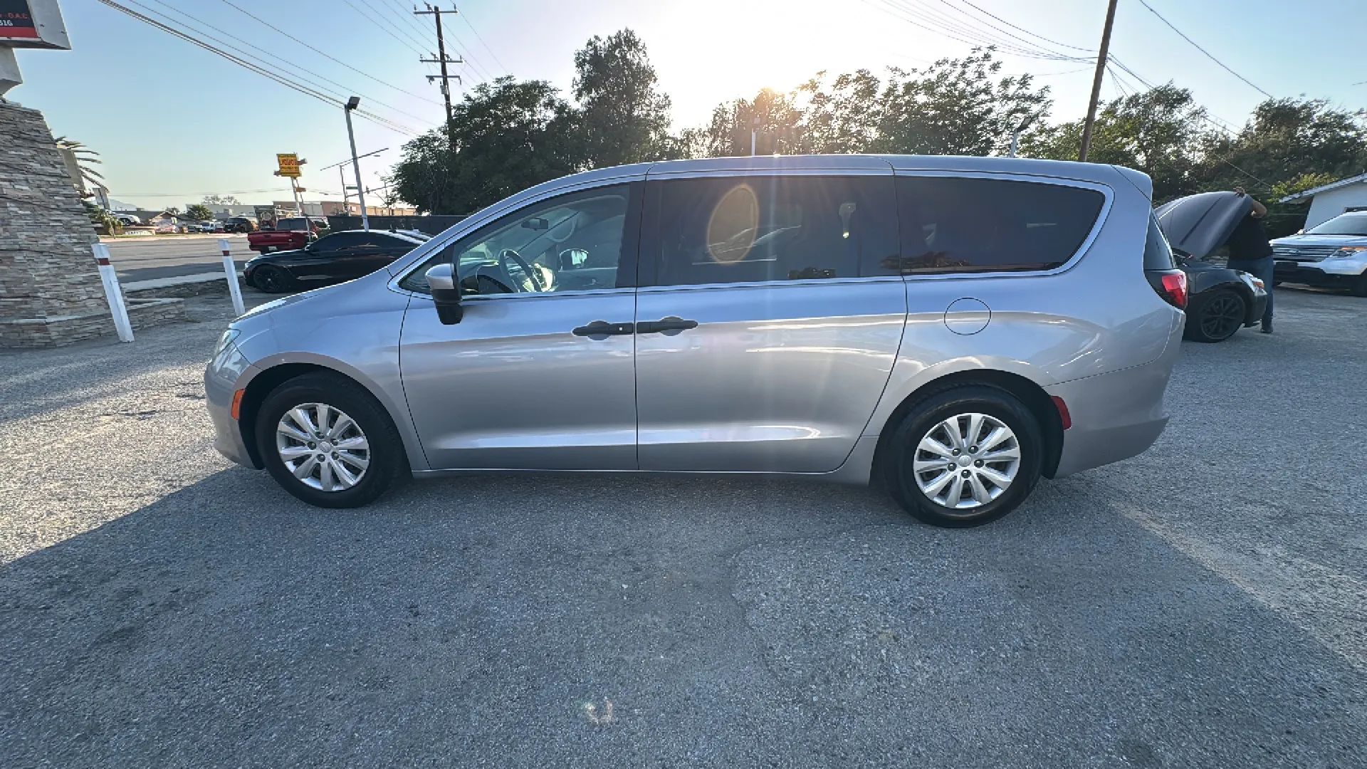 2021 Chrysler Voyager L - Photo 7