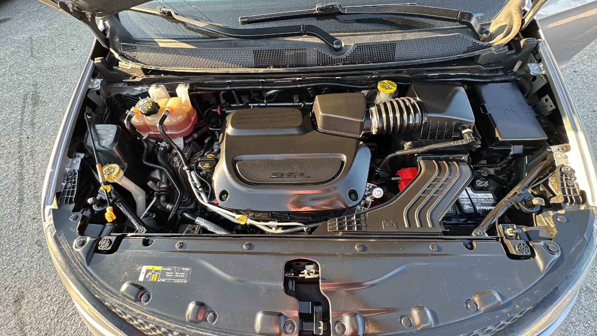 2021 Chrysler Voyager L - Photo 9