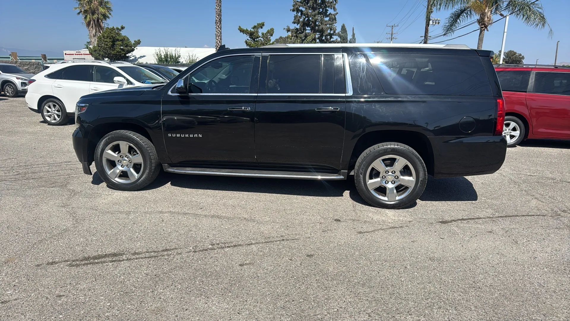 2017 Chevrolet Suburban Premier - Photo 9