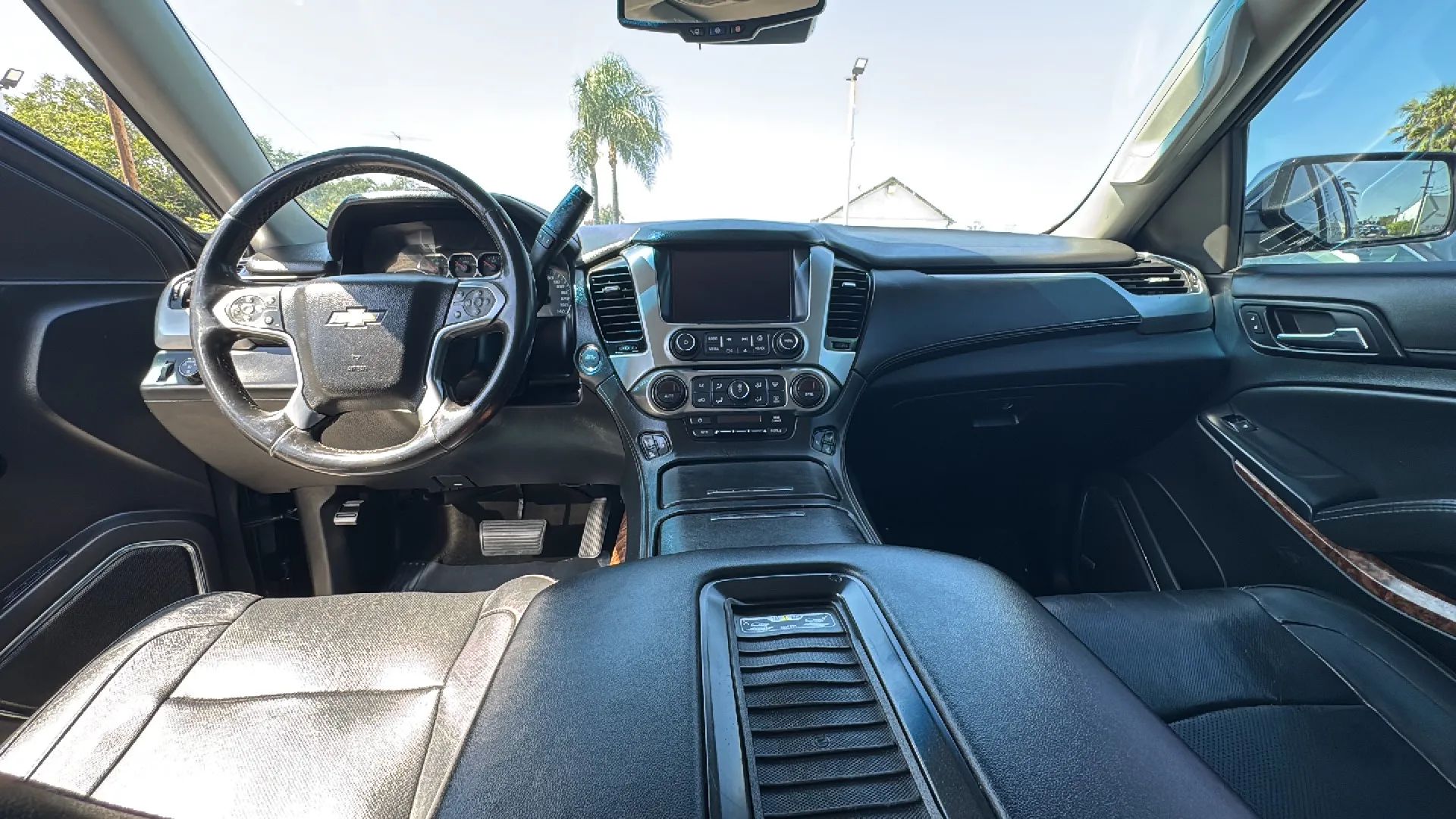 2017 Chevrolet Suburban Premier - Photo 14
