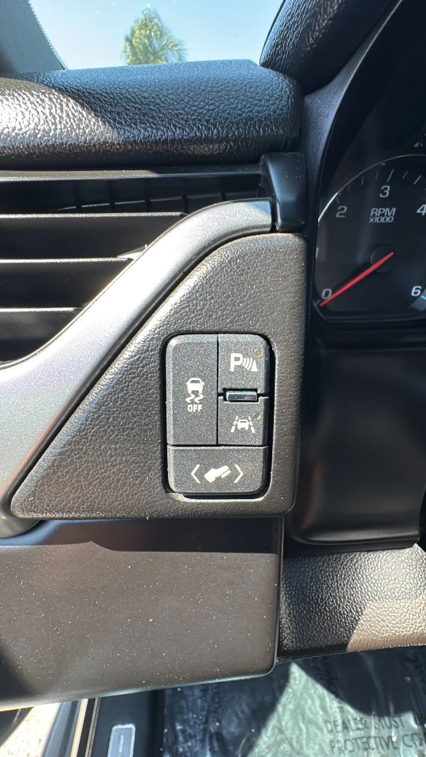 2017 Chevrolet Suburban Premier - Photo 16