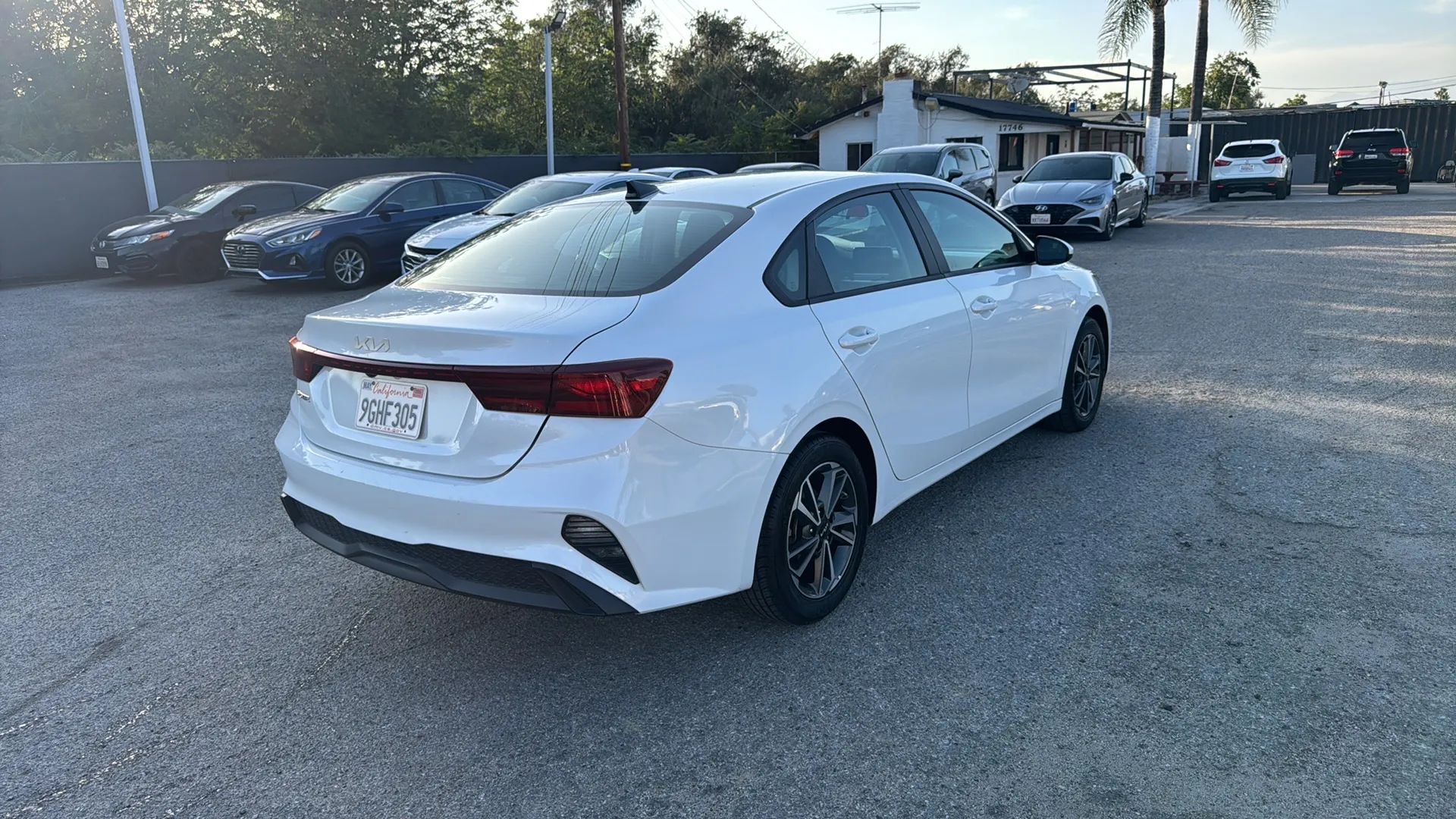 2023 Kia Forte LXS - Photo 6