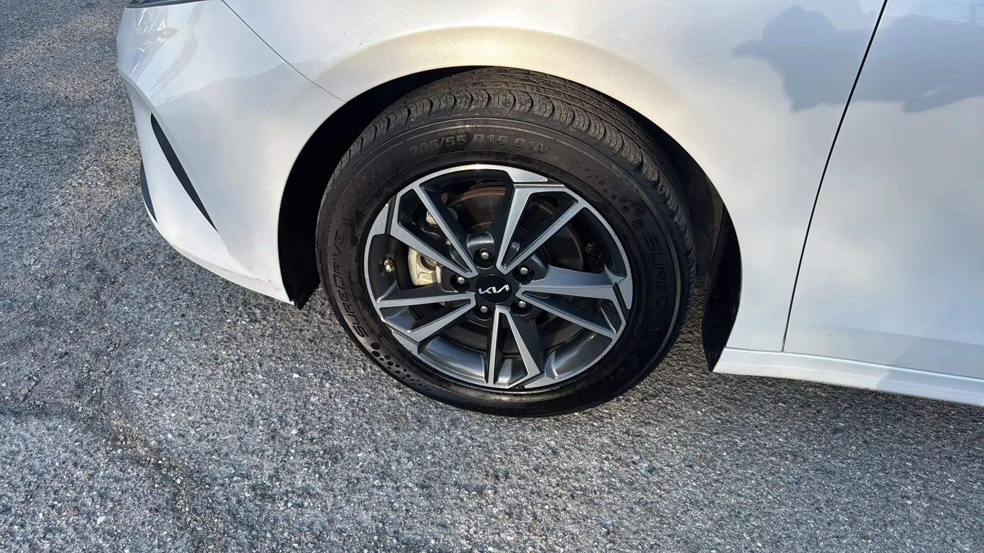2023 Kia Forte LXS - Photo 10