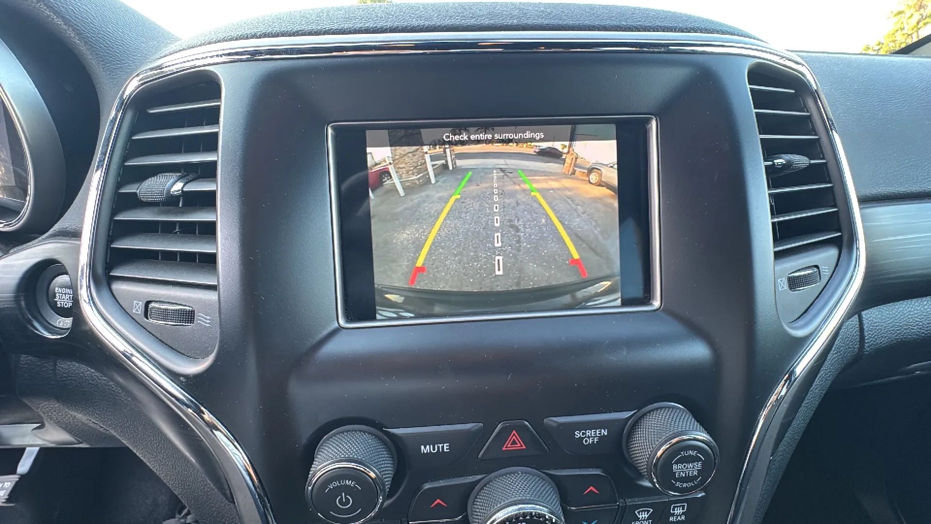 2019 Jeep Grand Cherokee Laredo E - Photo 16